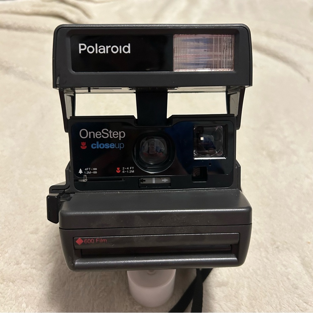 Polaroid OneStep CloseUp 600 Camera UNTESTED